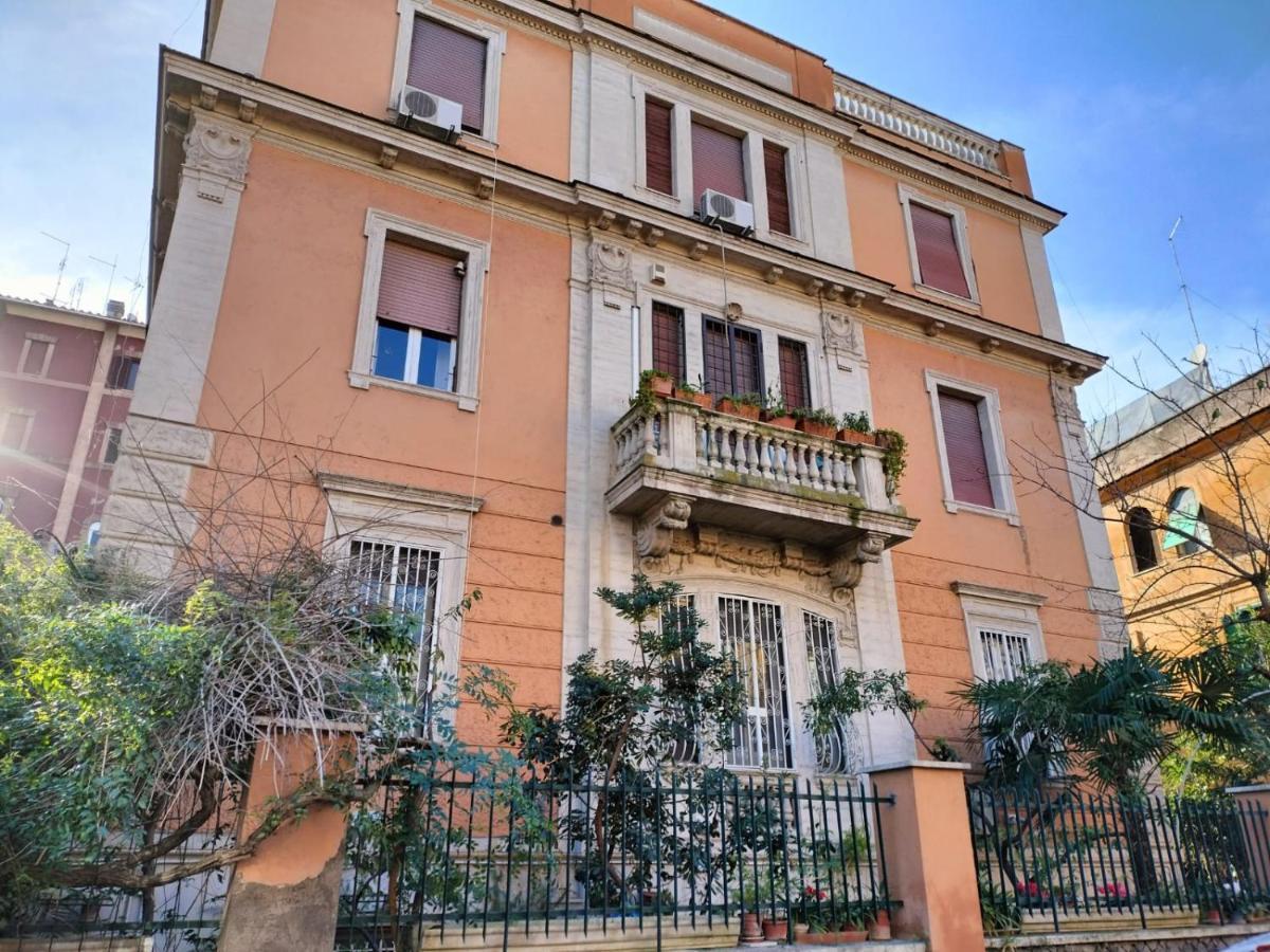 Apartment I Colori Di Nini A Trastevere Rome